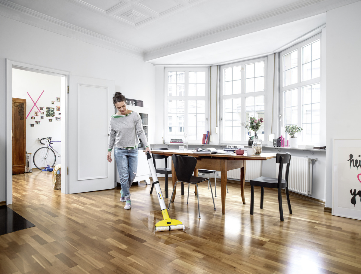 زمین‌شوی شارژی کارچر مدل FC 3 CORDLESS (EWM2)